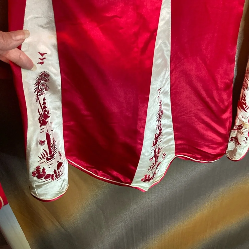 Elegant Red Satin Women's Sleepwear‎ Set. Box G